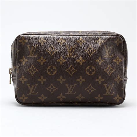 trousse toilette gm louis vuitton|louis vuitton monogram toilet bag.